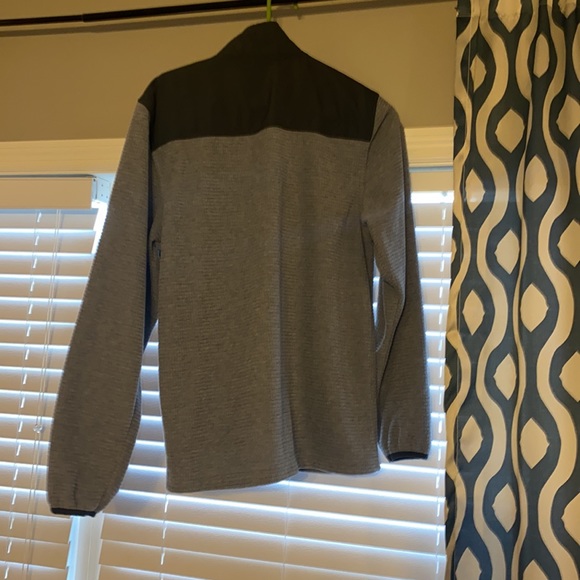 Men’s Pullover - Picture 3 of 3